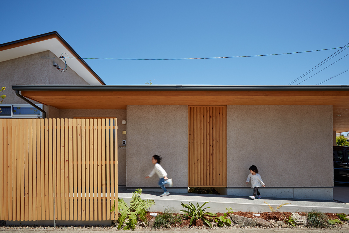 外部格子扉製作のお話し - ウエノイエ|米子の注文住宅設計